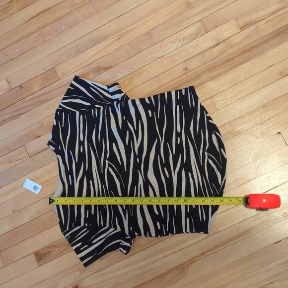 Cropped shirt - Picture 3 of 3